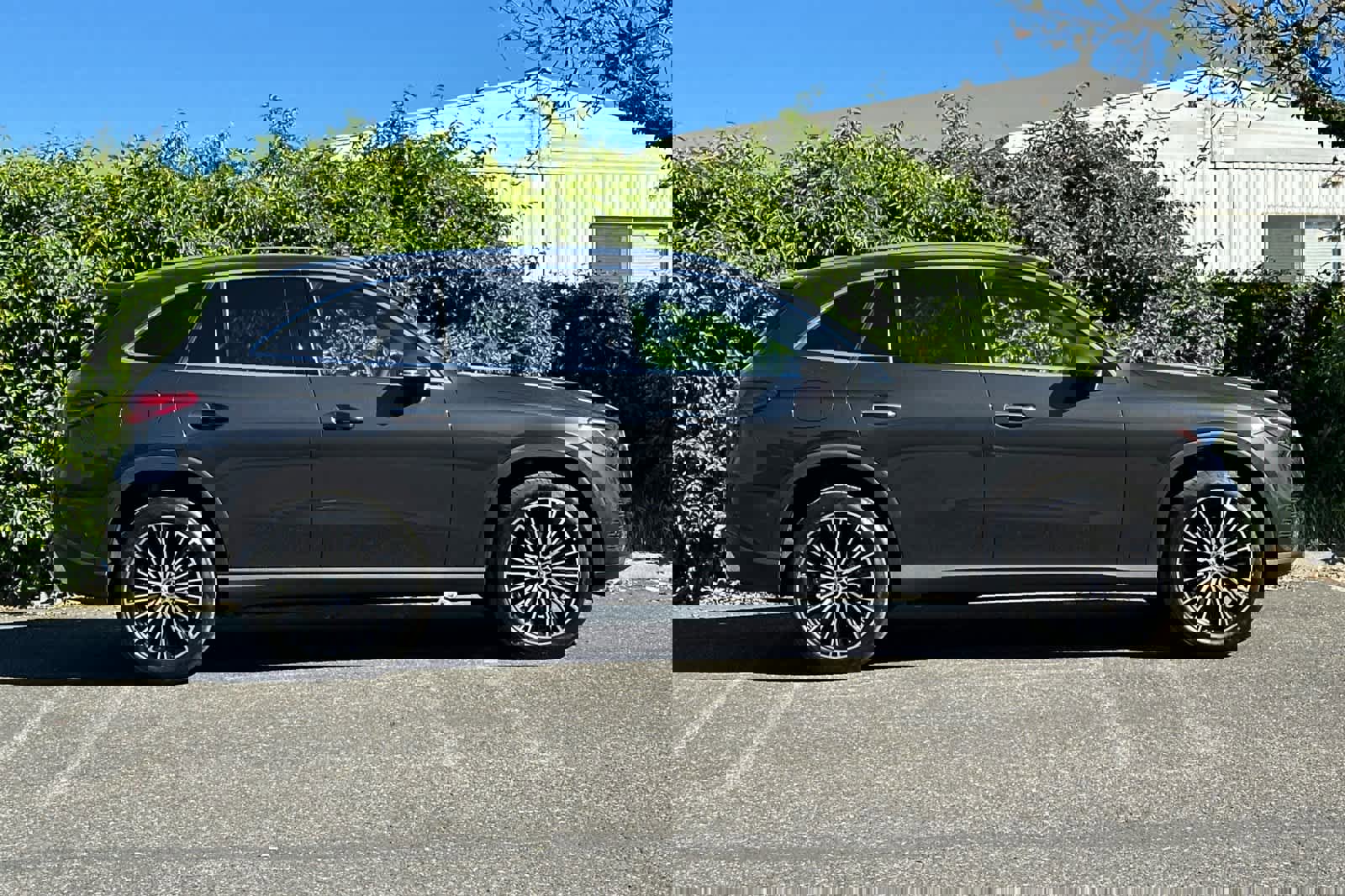 New 2026 Mercedes-Benz GLC 300 4MATIC image 2