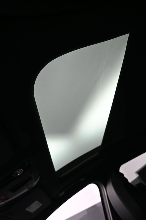 Used 2025 Kia Sportage X-Line w/ Premium Package image 18