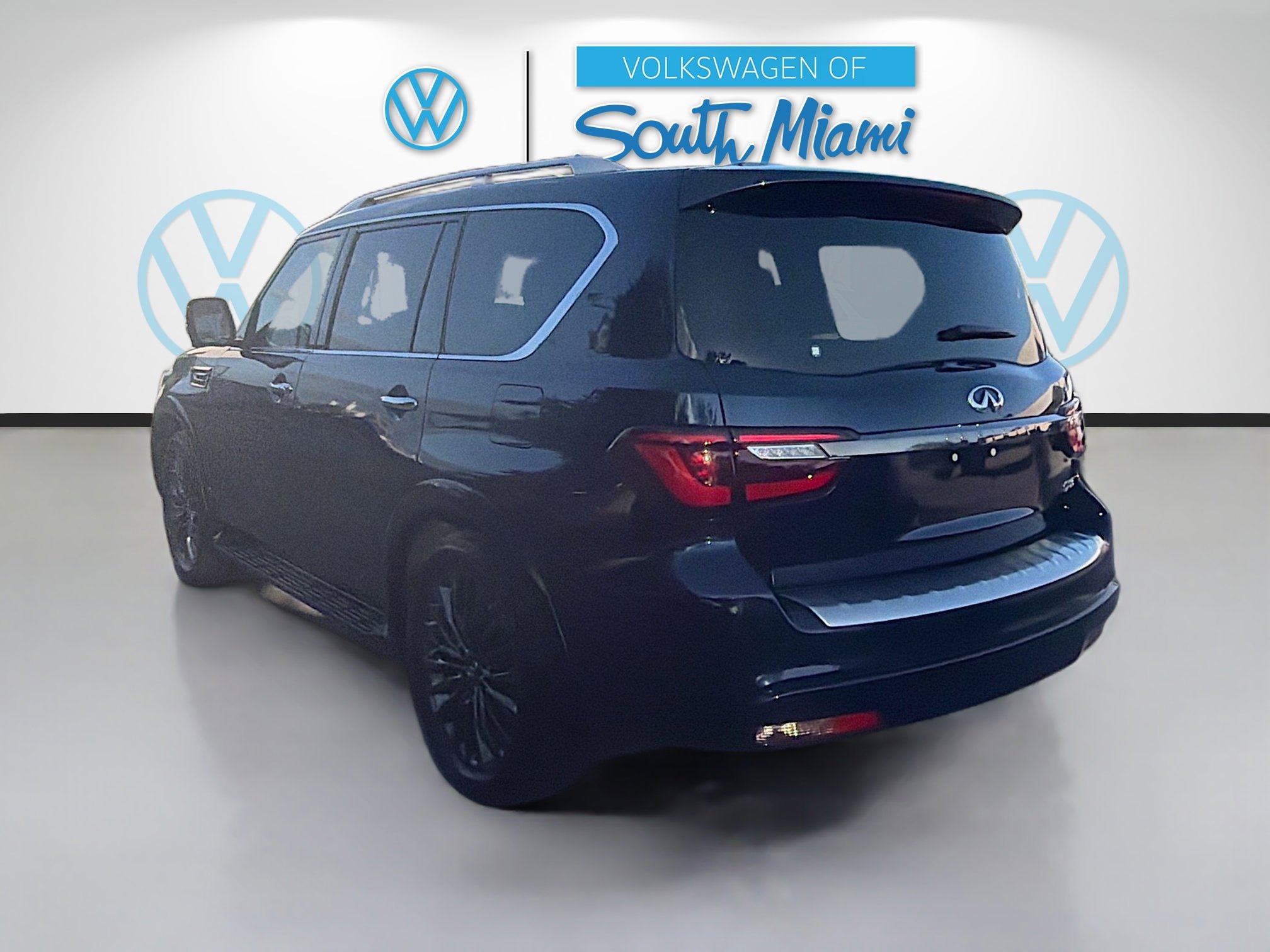 Used 2023 INFINITI QX80 Premium Select w/ Cargo Package image 5