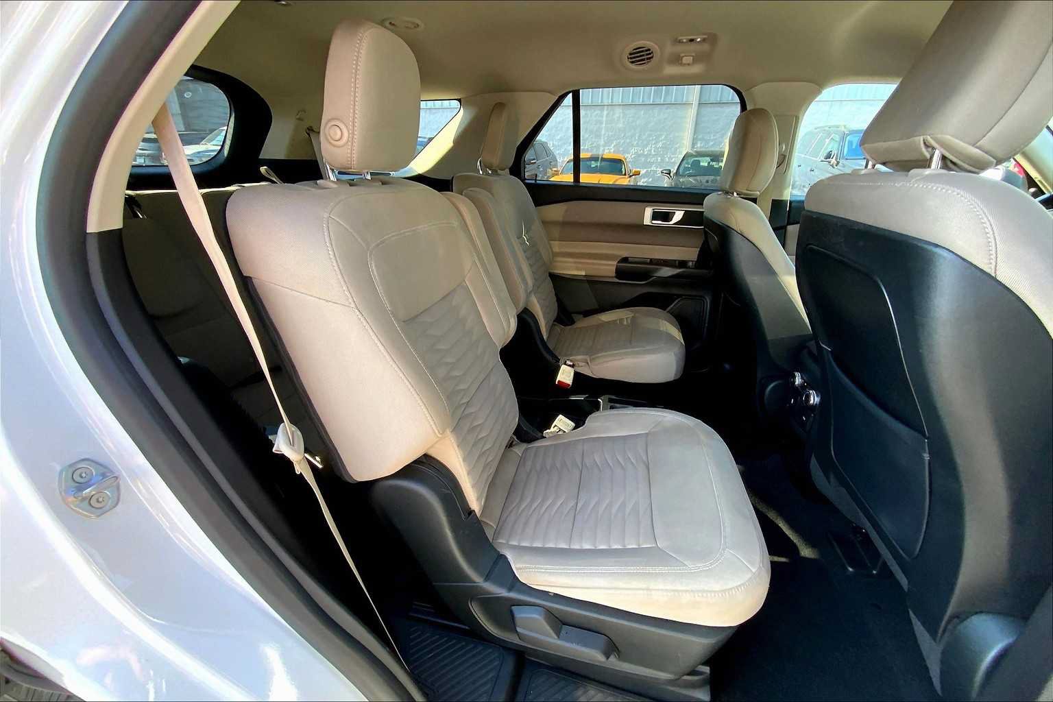 Used 2020 Ford Explorer XLT RWD image 19