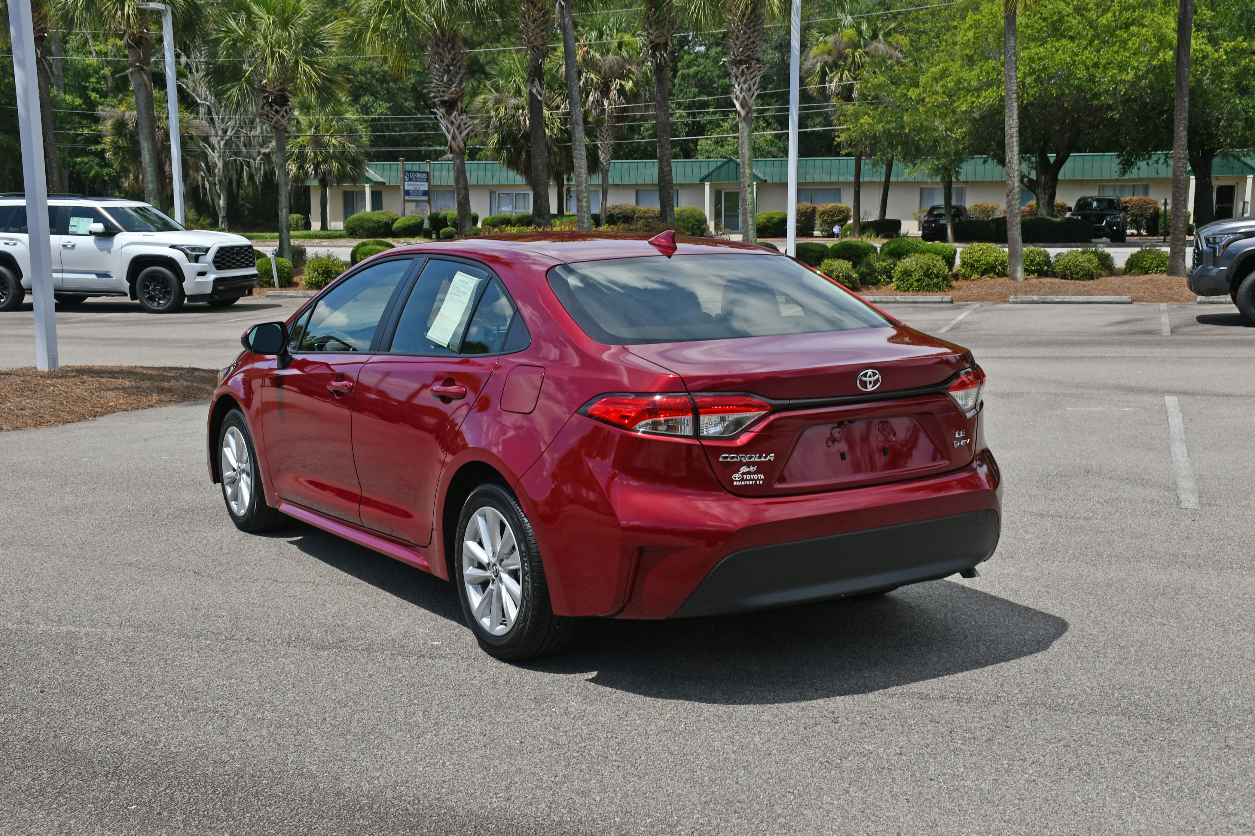 Used 2026 Toyota Corolla LE w/ LE Premium Package FWD image 4