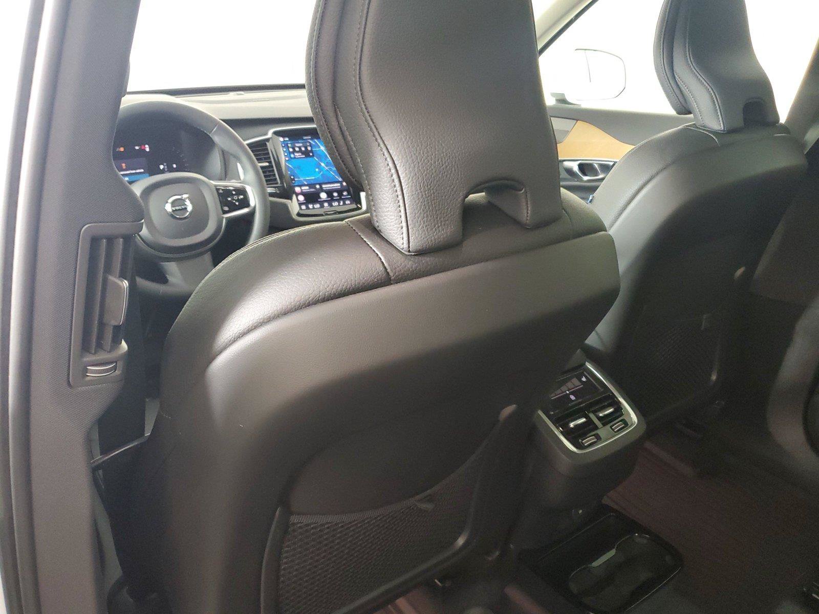 Certified 2023 Volvo XC90 B6 Plus w/ Protection Package AWD/4WD image 14