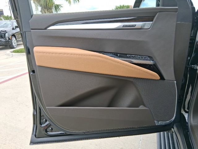 New 2026 Cadillac Escalade ESV Luxury w/ LPO, Floor Liner Package RWD image 18