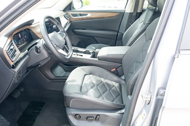 Certified 2025 Volkswagen Atlas SE FWD image 18
