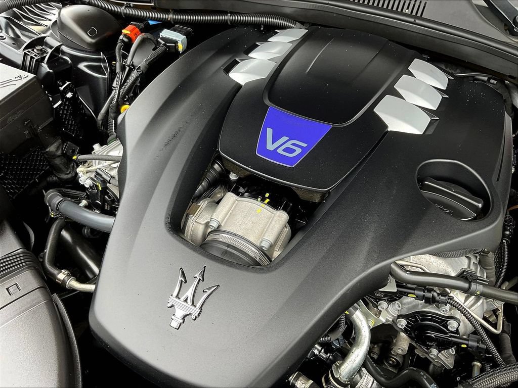 Used 2023 Maserati Ghibli Modena RWD image 27