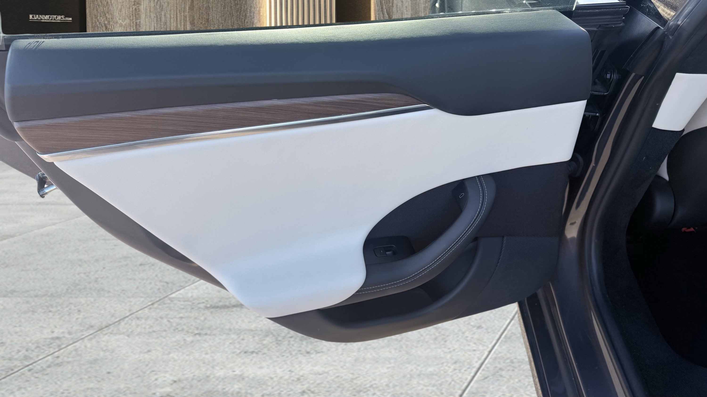 Used 2023 Tesla Model S image 28