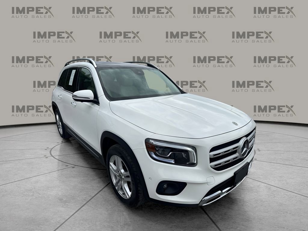 Used 2022 Mercedes-Benz GLB 250 4MATIC w/ Premium Package Lite image 7