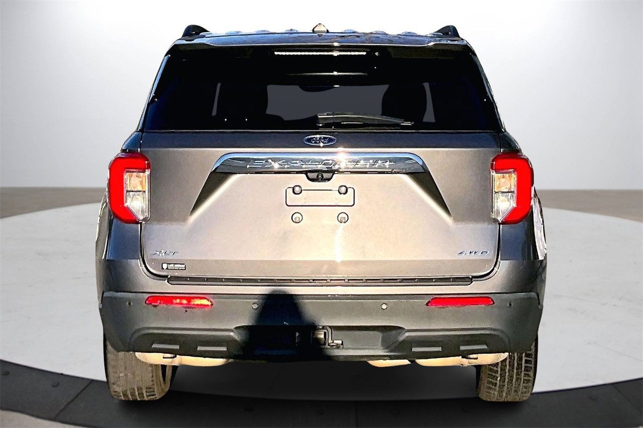 Used 2021 Ford Explorer XLT w/ Class III Trailer Tow Package image 8