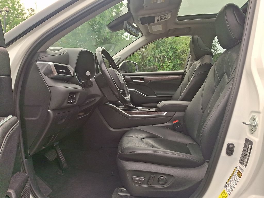 Used 2021 Toyota Highlander Platinum AWD/4WD image 14