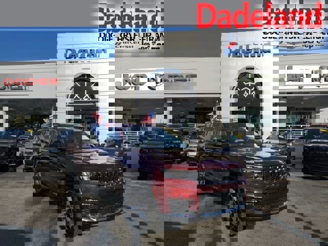 Used 2022 Jeep Grand Cherokee L Limited image 1