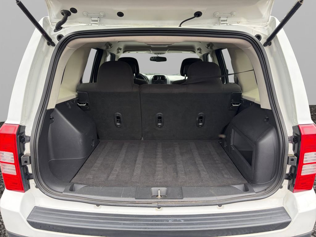 Used 2016 Jeep Patriot Sport image 16