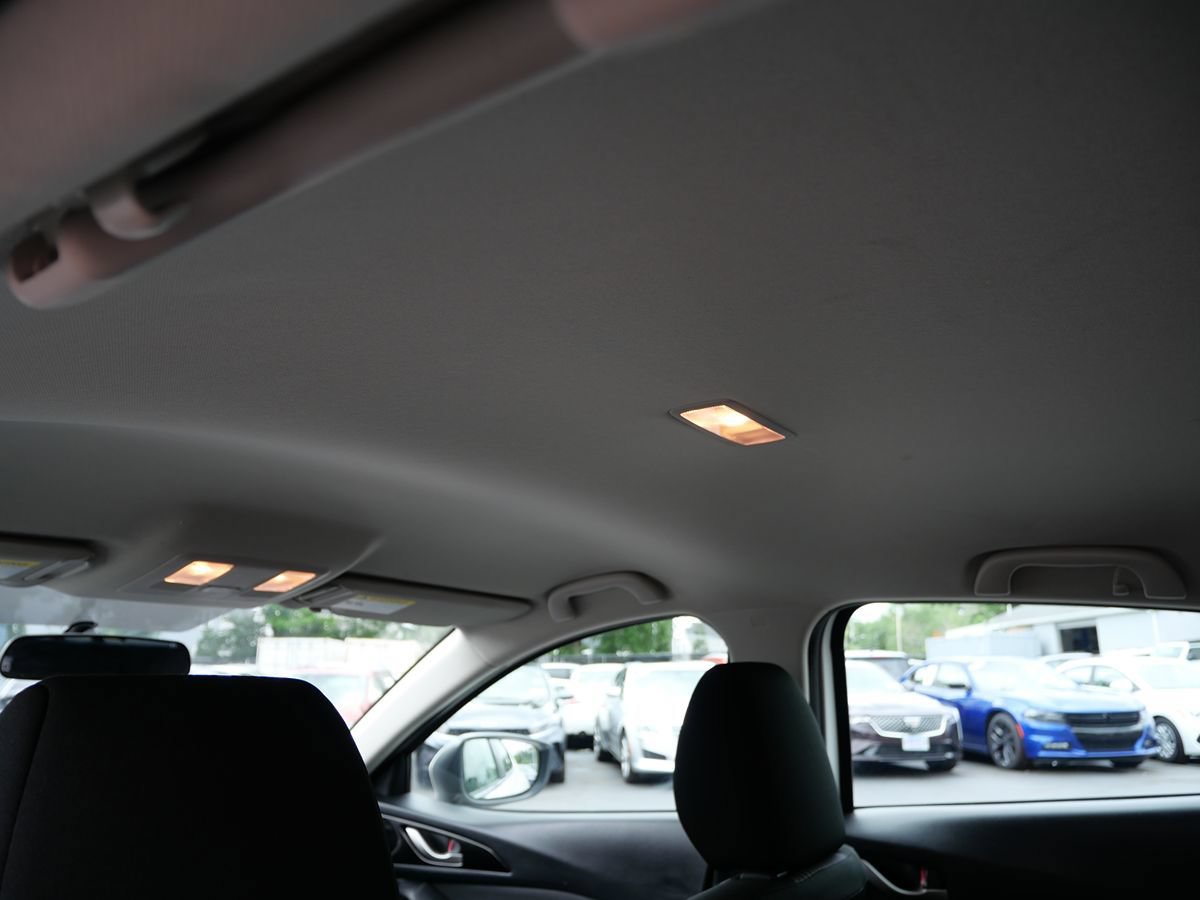 Used 2015 MAZDA MAZDA3 i Touring FWD image 26