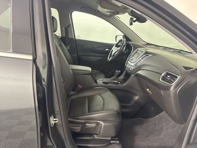 Used 2020 Chevrolet Equinox LT w/ Sport Edition image 16