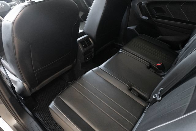 Used 2024 Volkswagen Tiguan SE FWD image 18