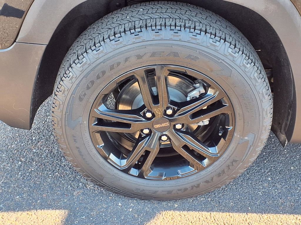 Used 2024 GMC Terrain AT4 w/ LPO, Floor Liner Package image 9