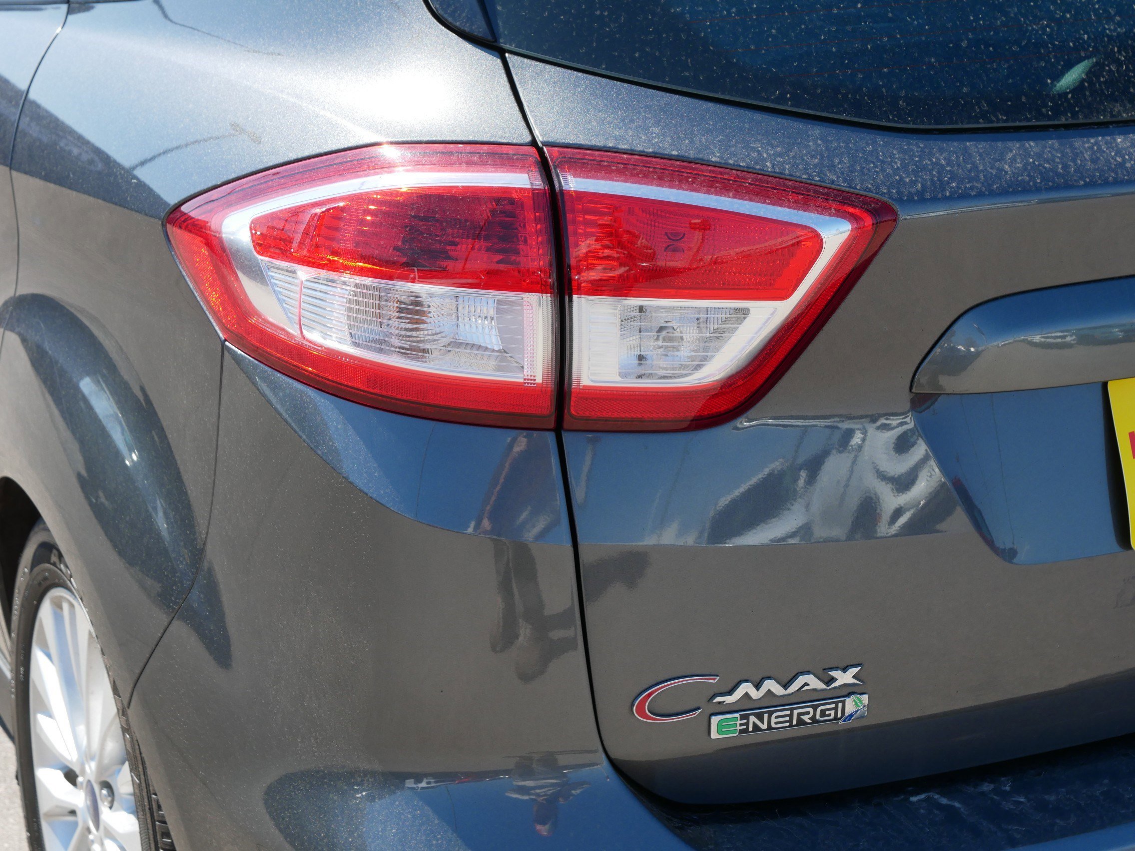 Used 2017 Ford C-MAX Energi SE w/ Equipment Group 401A image 17