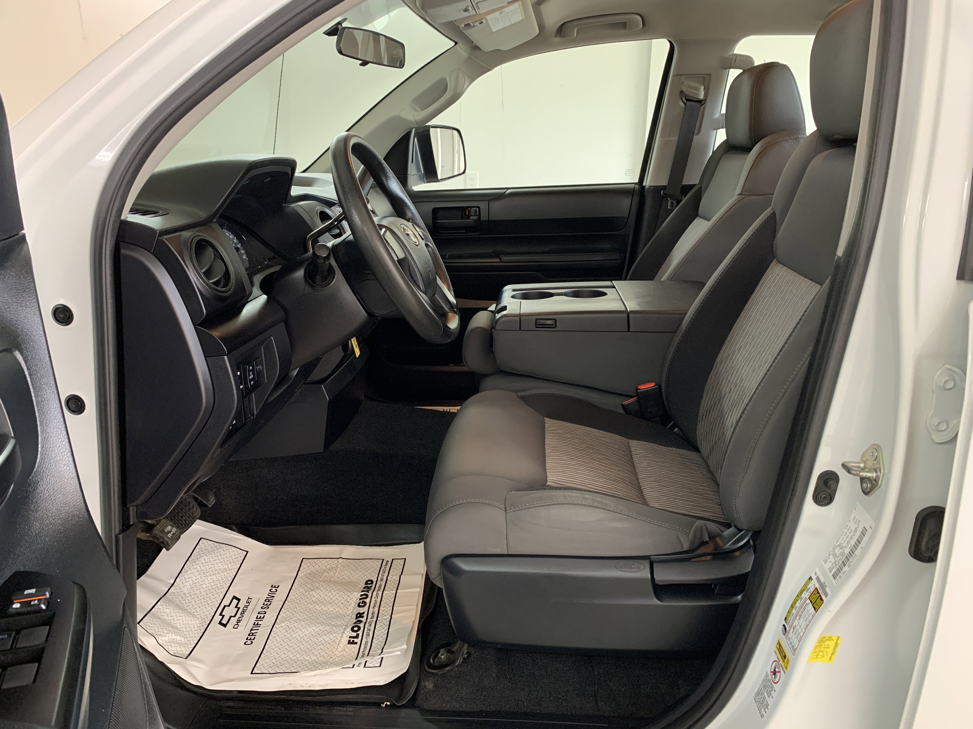 Used 2017 Toyota Tundra SR image 12
