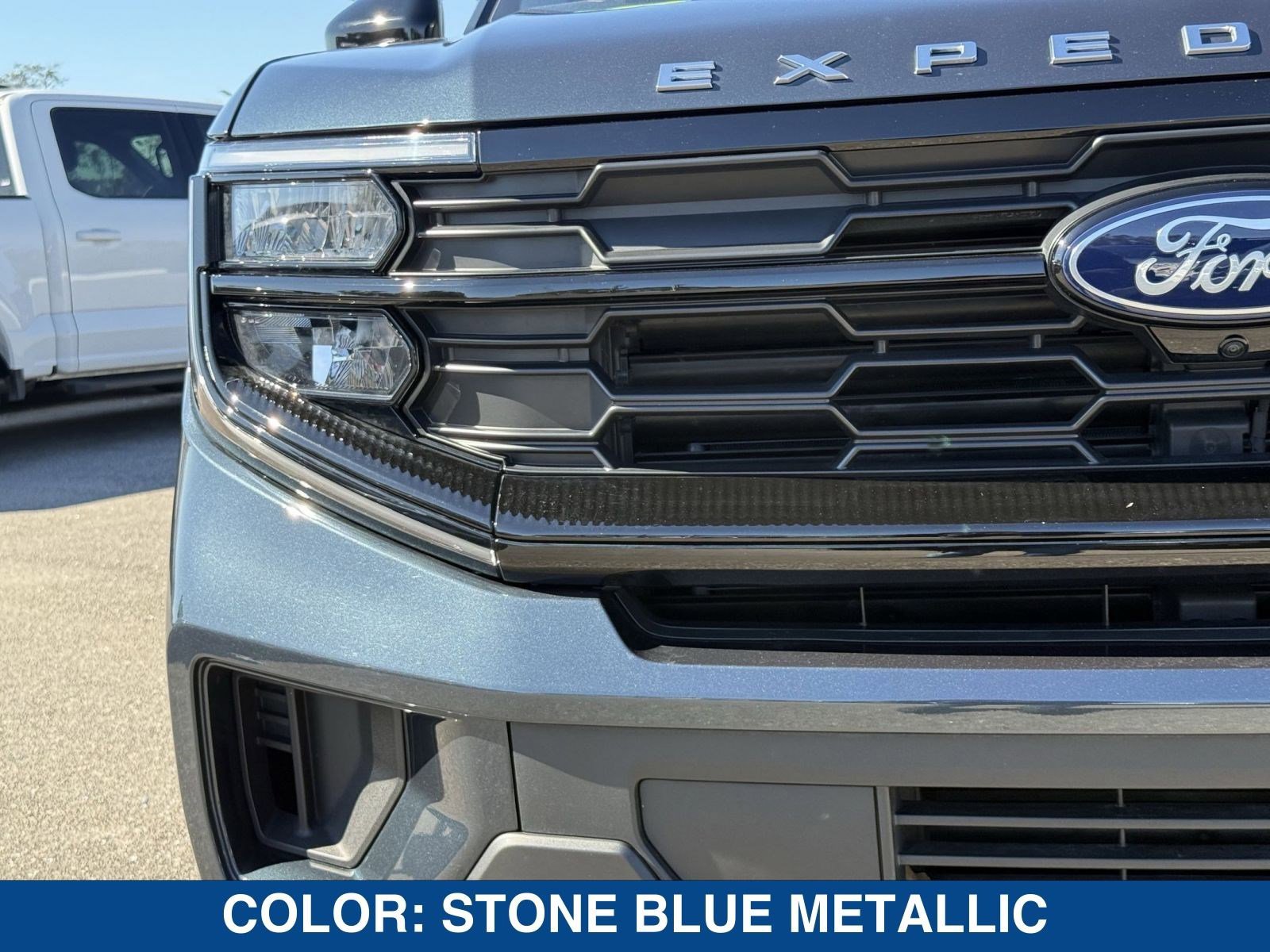 Certified 2025 Ford Expedition Active image 9