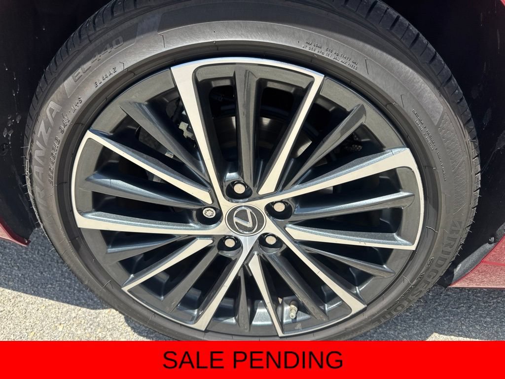 Certified 2025 Lexus ES 300h w/ Premium Package FWD image 9