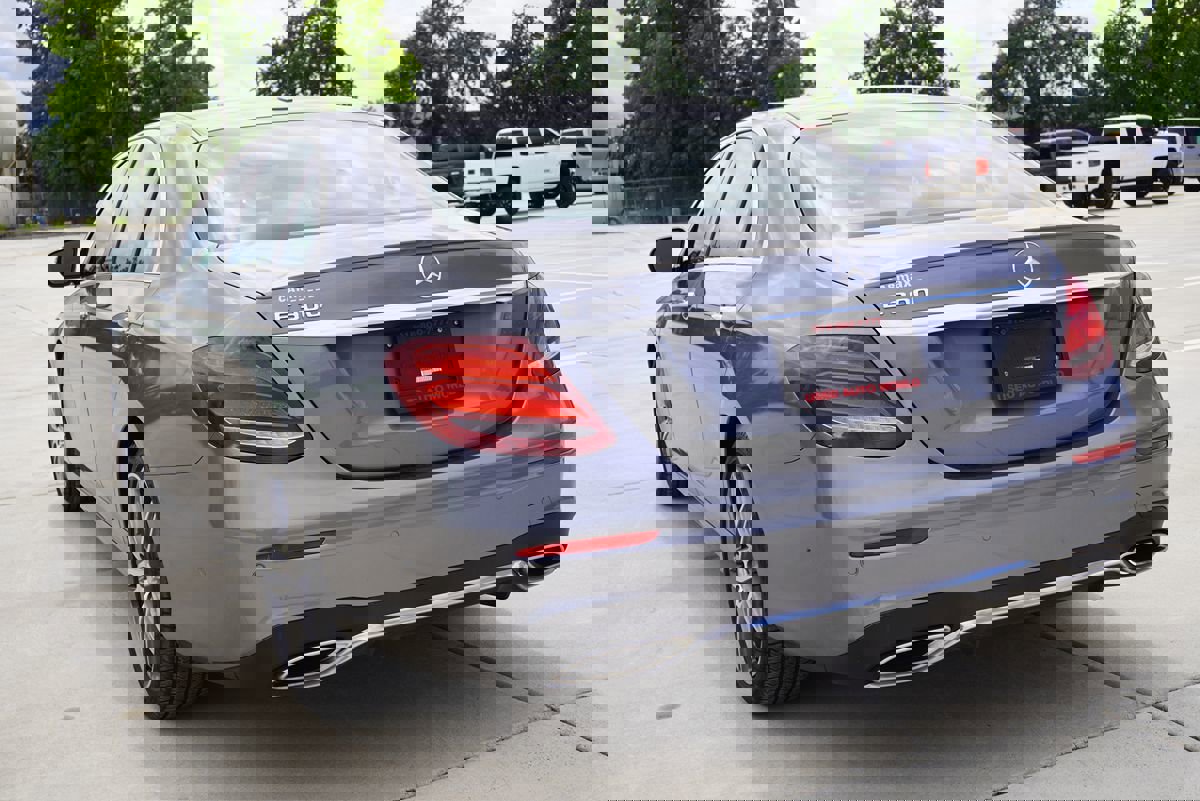 Used 2019 Mercedes-Benz E 300 image 11