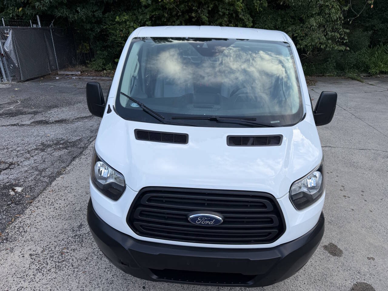 Used 2019 Ford Transit 250 148 Low Roof RWD image 3