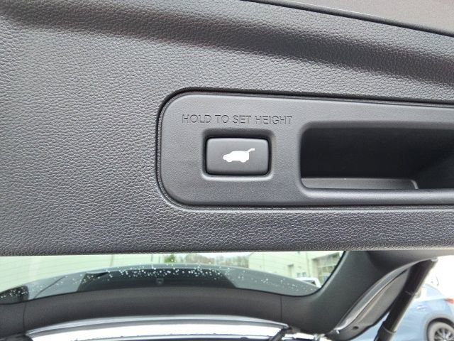 Used 2025 Acura MDX w/ Technology Package image 11