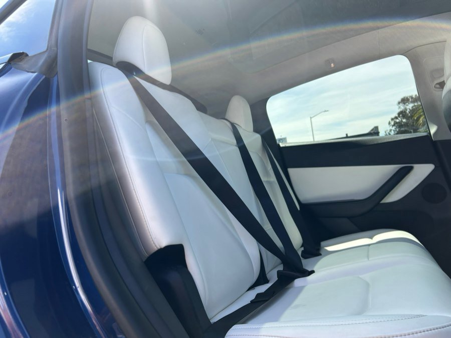 Used 2021 Tesla Model Y Long Range image 45