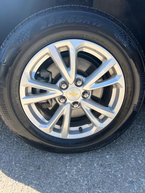 Used 2017 Chevrolet Equinox LT w/ Convenience Package image 28