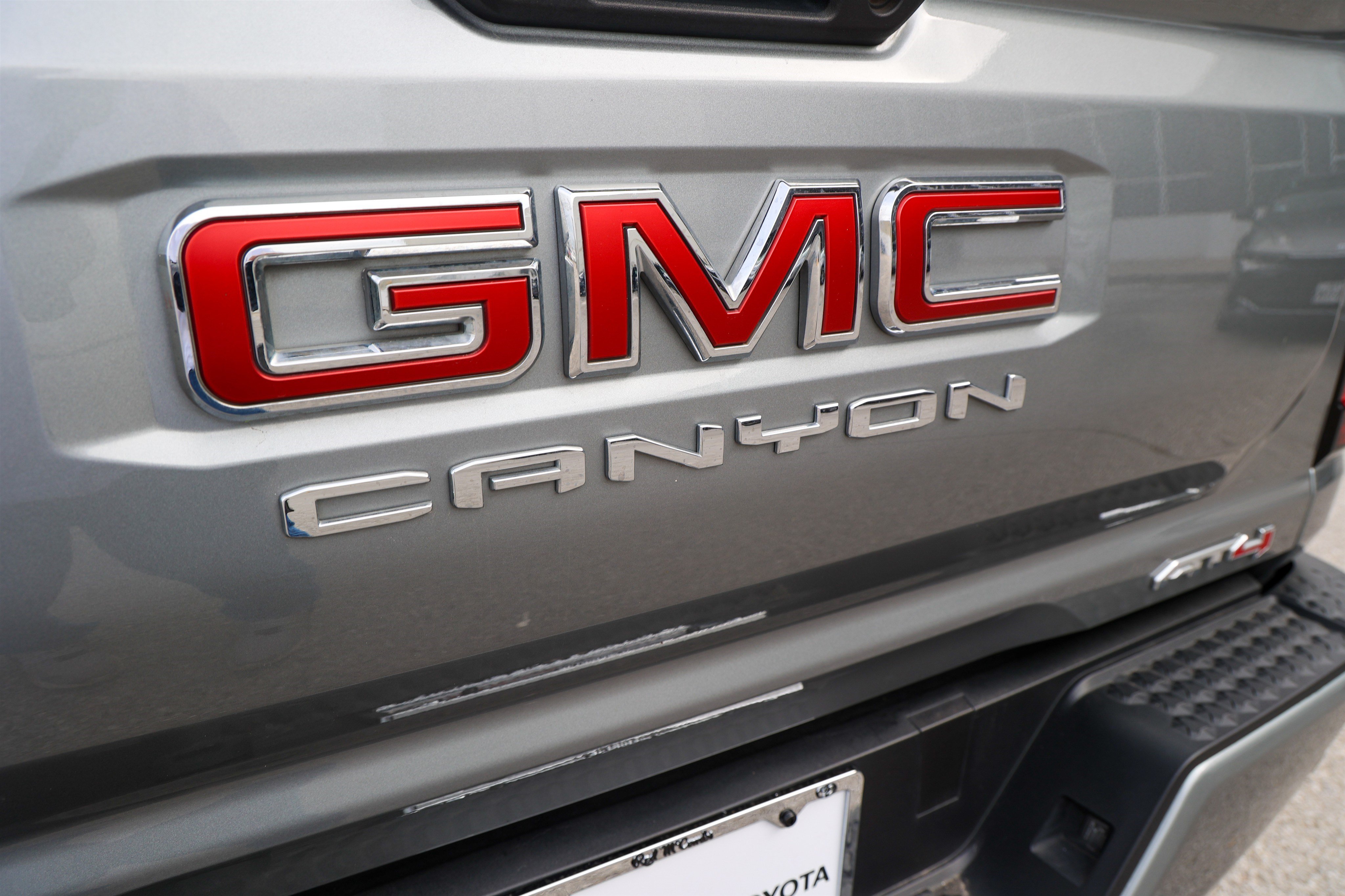 Used 2023 GMC Canyon AT4 w/ AT4 Premium Package AWD/4WD image 15
