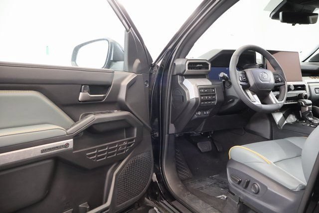 New 2026 Toyota Tacoma 4x4 Double Cab Hybrid image 9