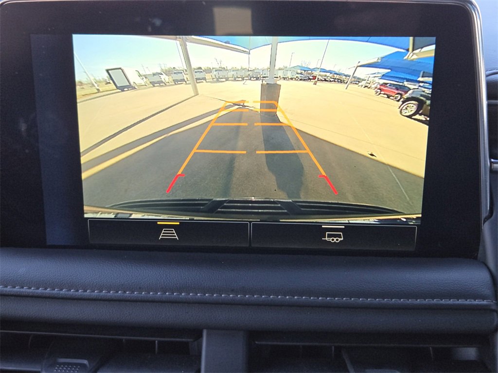 Used 2023 Chevrolet Suburban LT image 13