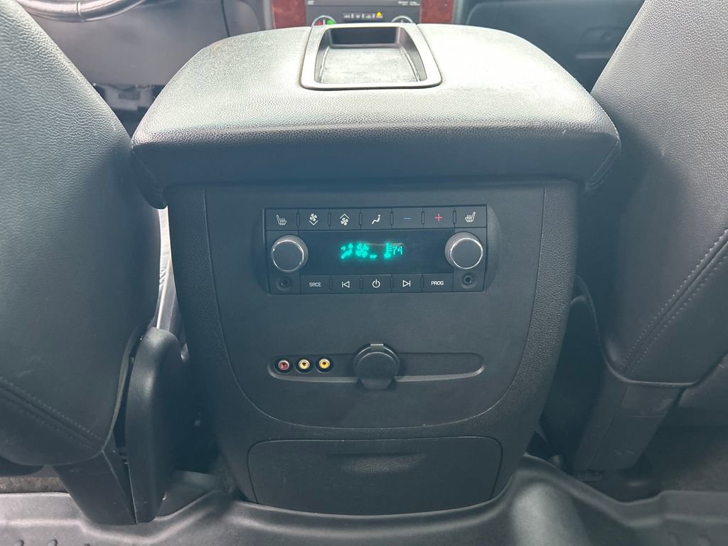 Used 2013 Chevrolet Tahoe LTZ image 22