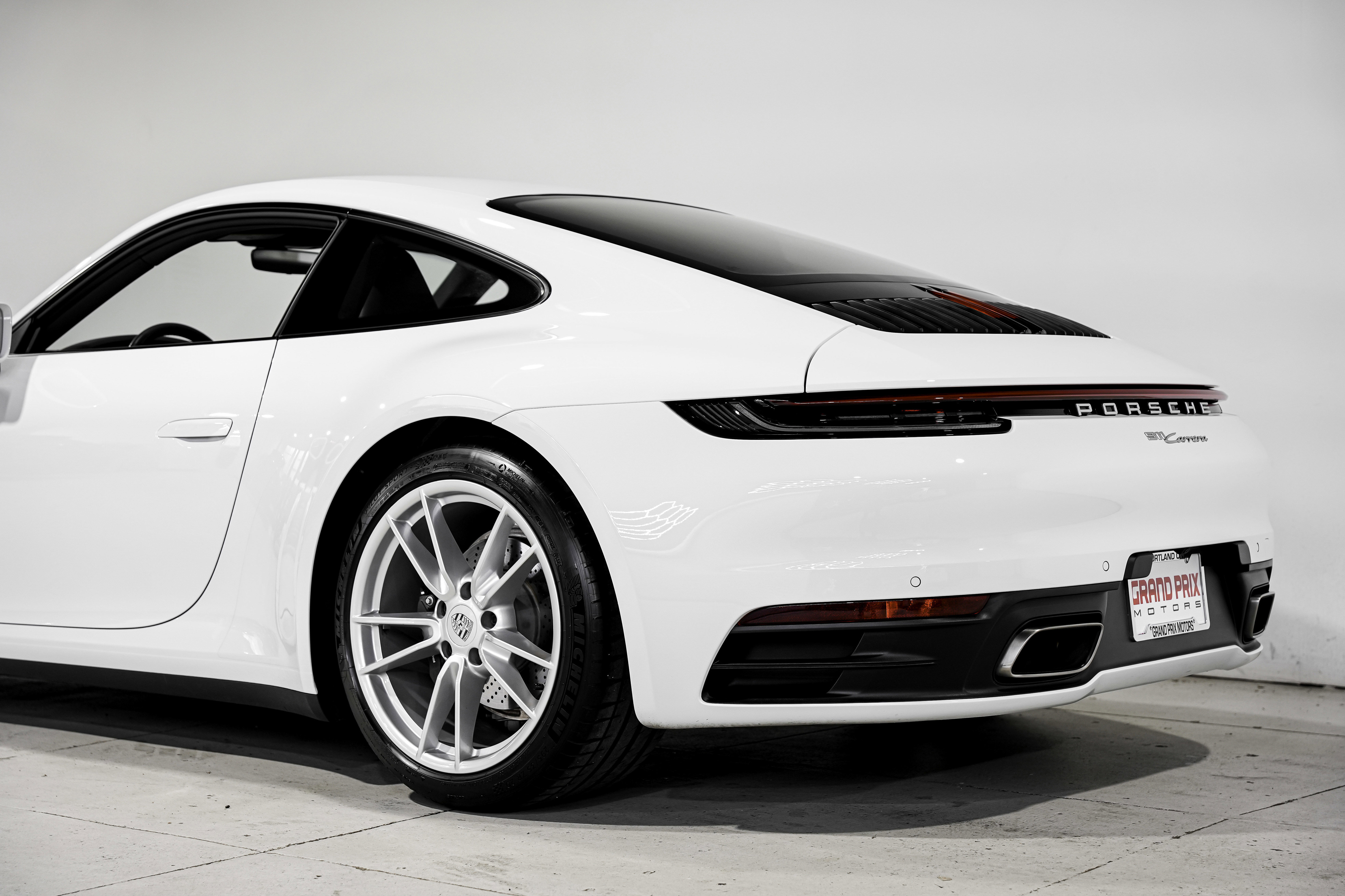 Used 2023 Porsche 911 Carrera w/ Premium Package image 37