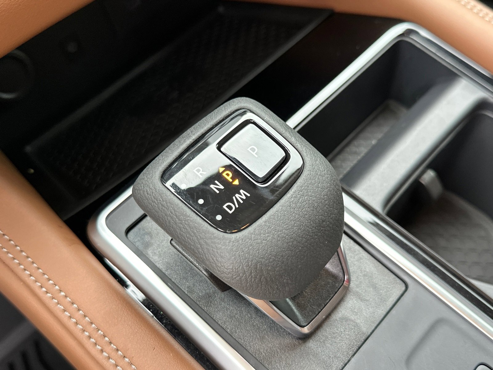 New 2025 Nissan Pathfinder Platinum w/ Cargo Package image 36