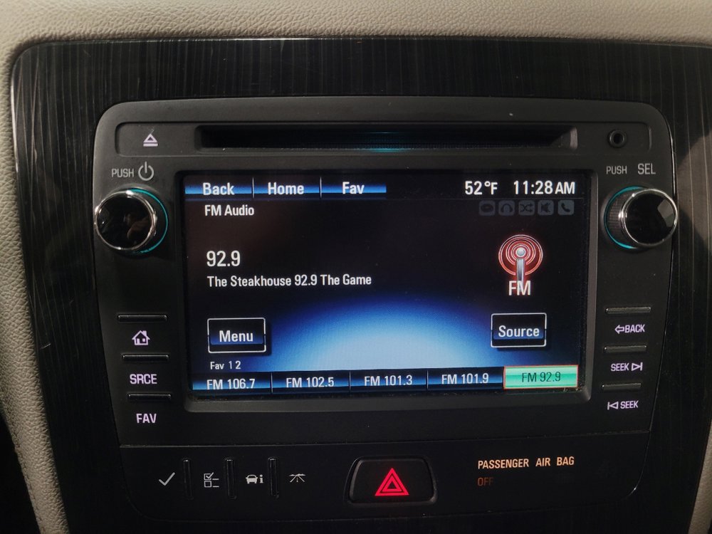 Used 2017 Chevrolet Traverse LT image 25