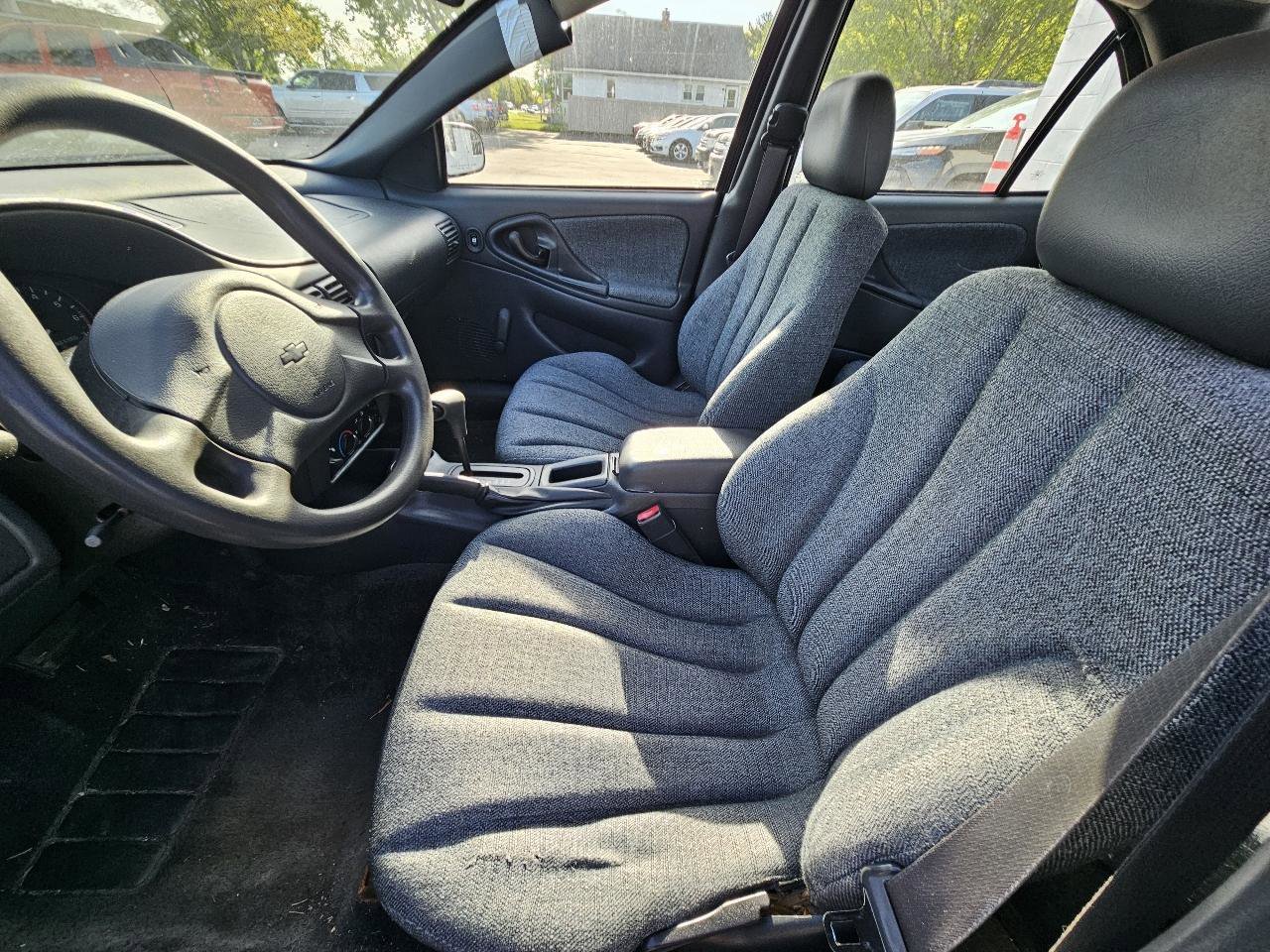 Used 2004 Chevrolet Cavalier Sedan w/ Preferred Equipment Group FWD image 19