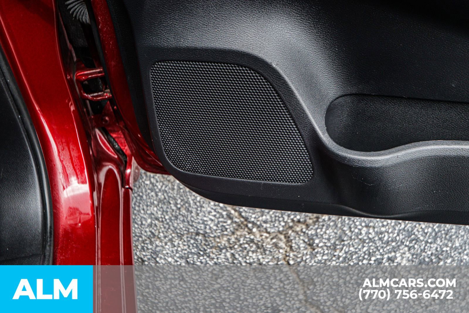 Used 2020 Nissan Versa SR w/ Convenience Package image 51