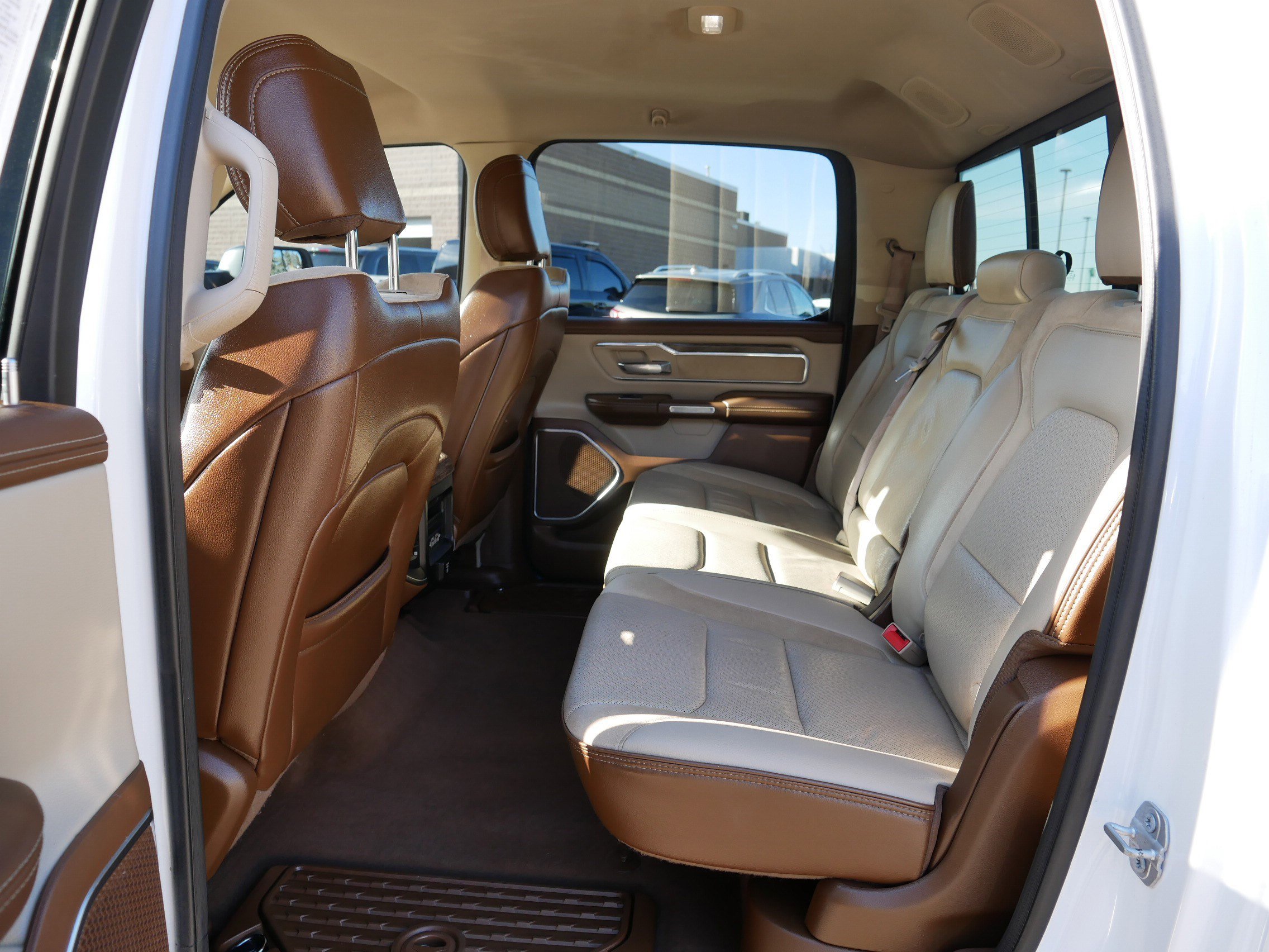 Used 2019 RAM 1500 Laramie image 34