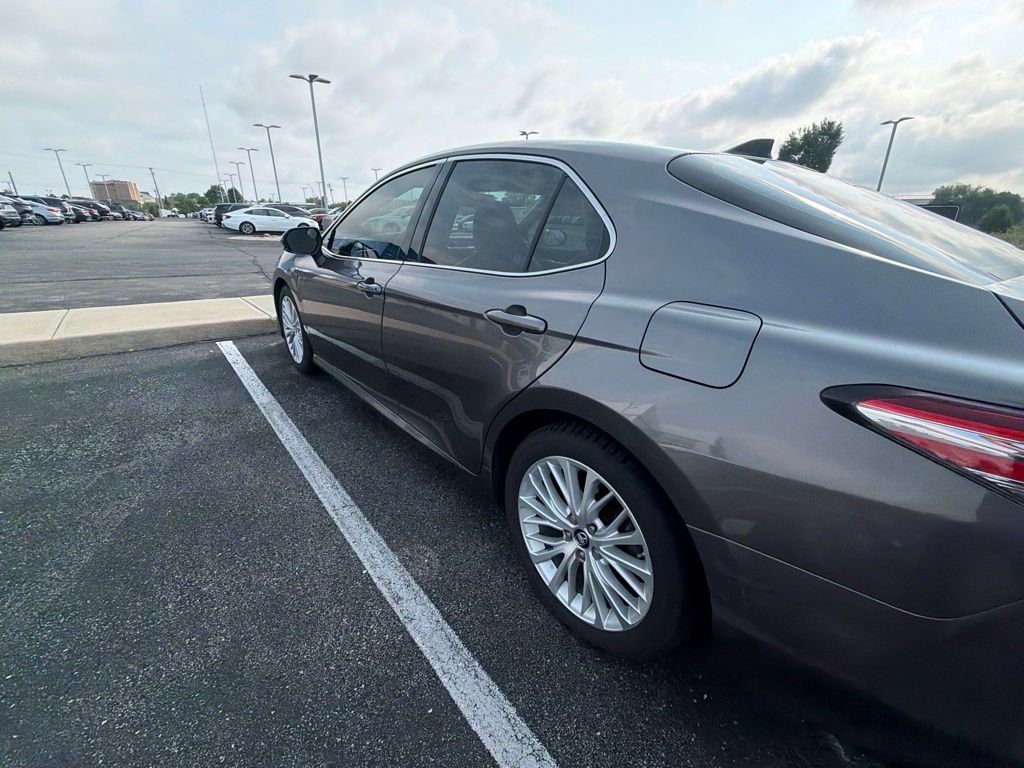 Used 2018 Toyota Camry XLE w/ Audio Package FWD image 9