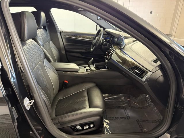Used 2018 BMW M550i xDrive AWD/4WD image 29