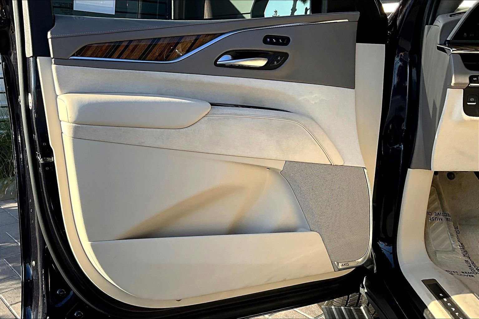 Used 2023 Cadillac Escalade Sport Platinum AWD/4WD image 23