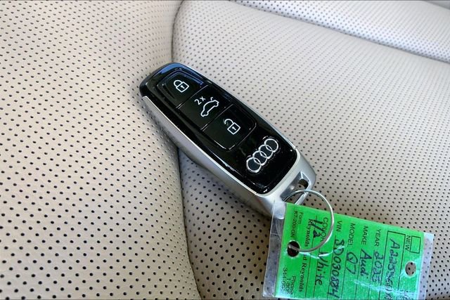 Certified 2025 Audi Q7 3.0T Premium Plus image 12