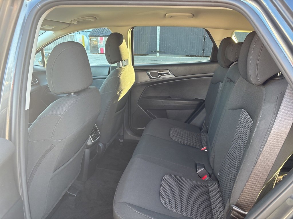 Used 2023 Kia Sportage LX image 12