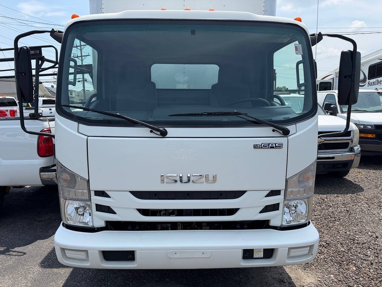 Used 2021 Isuzu NPR RWD image 2