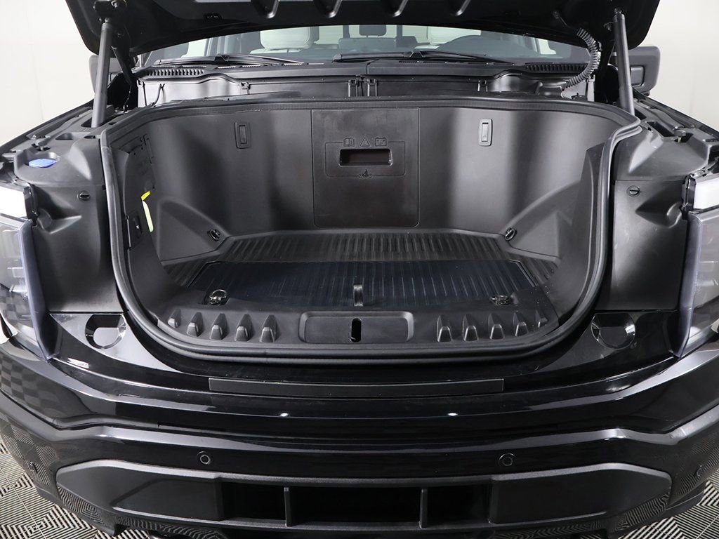 Used 2023 Ford F150 Lightning Platinum image 25