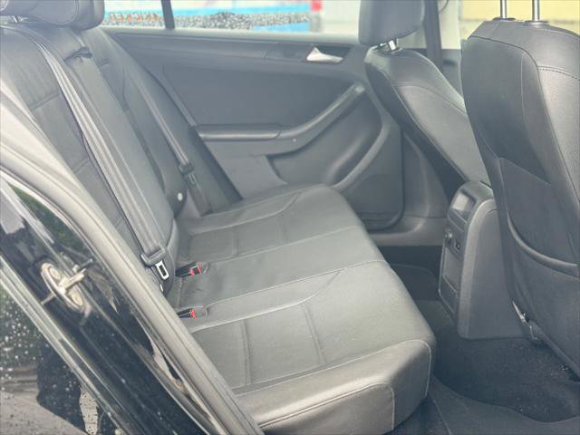 Used 2012 Volkswagen Jetta SE FWD image 21