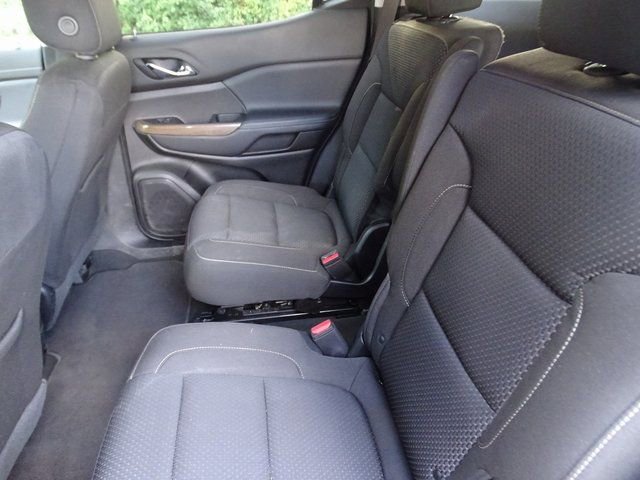 Used 2023 GMC Acadia SLE w/ Driver Convenience Package image 8