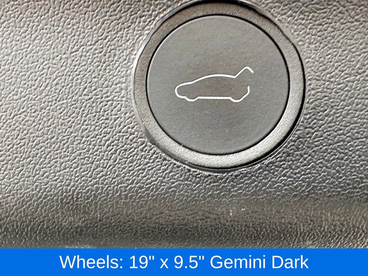 Used 2024 Tesla Model Y Long Range image 16