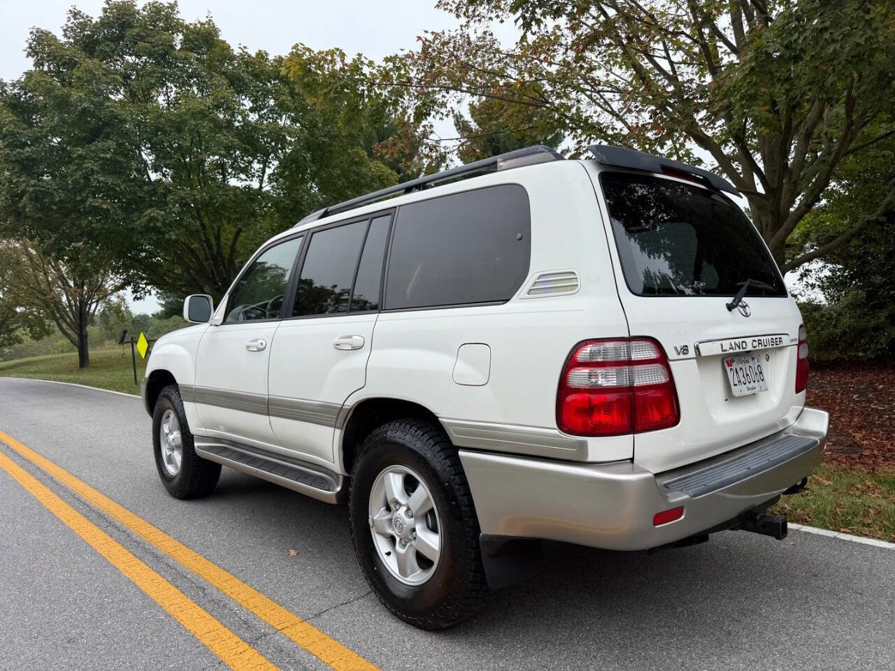 Used 2004 Toyota Land Cruiser image 12
