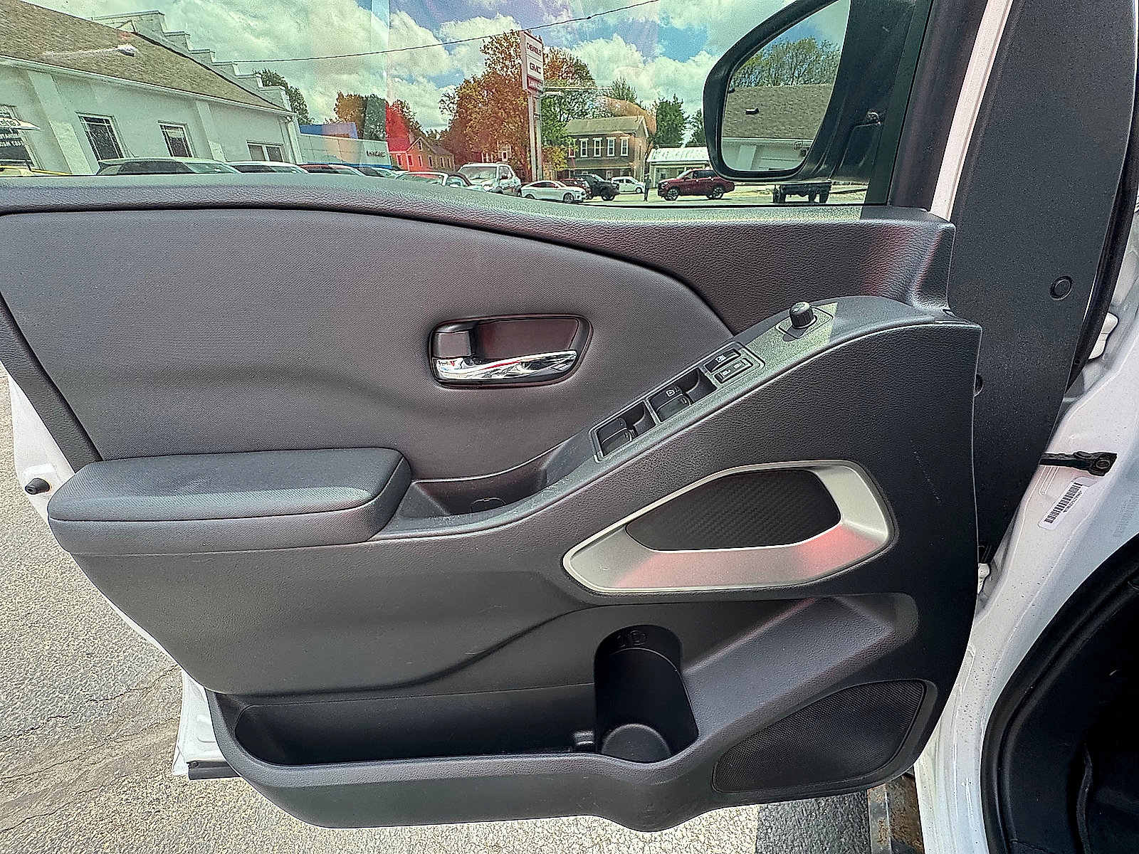 Used 2022 Nissan Frontier SV AWD/4WD image 13